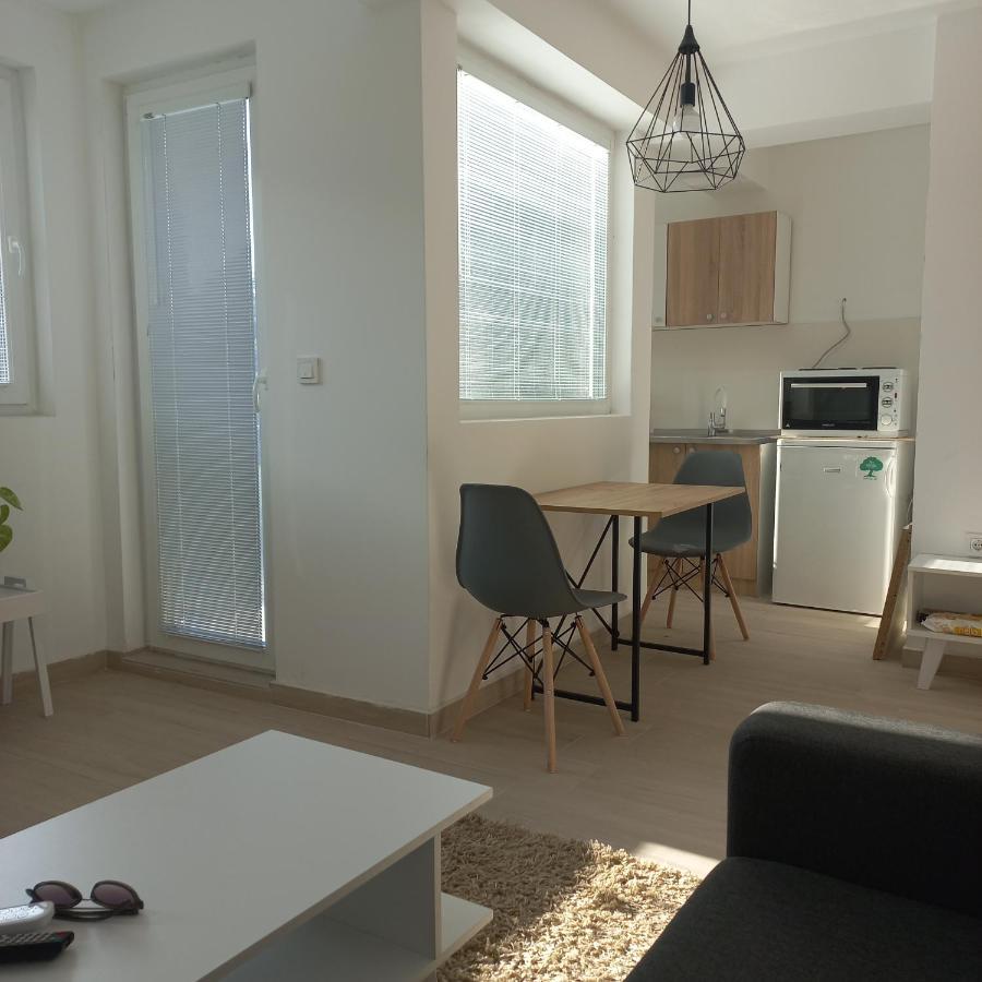 Studio Close To Town Centar Skopje Luaran gambar